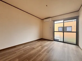 ヴューコスモ【1階】の居間