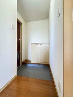 シャーメゾン八丁牟田駅前【B102号室】の玄関