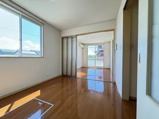 シャーメゾン八丁牟田駅前【B102号室】の内装