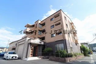 グラン・クリュ(GrandCru)山川【4階】の外観