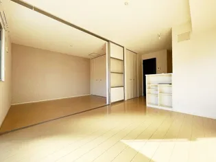 アヴリル【1階】の外観