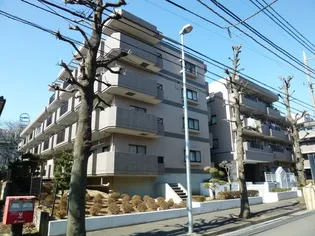 ファミール鷺沼【0102号室】の外観