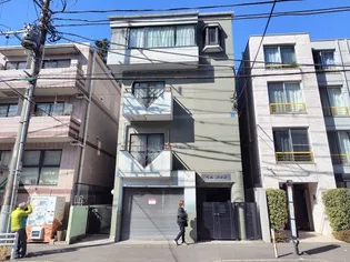 ベル・コリン【2階】の外観