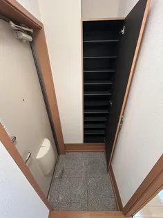 サテライト青葉【0102号室】の玄関