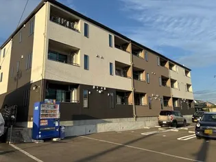 LA U LEA 富沢の画像