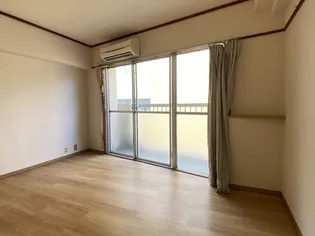 富士見ビル【0402号室】の居間