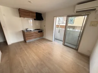 Refined Motobuto【0303号室】の居間