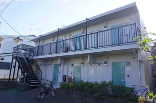 Y’s【0102号室】の外観