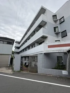 メゾン・ド・アンビアンス【1階】の外観