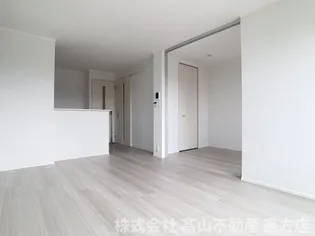 Gloire遠賀野A【2階】の居間