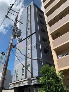 ゴッドフィールドIII【2階】の外観