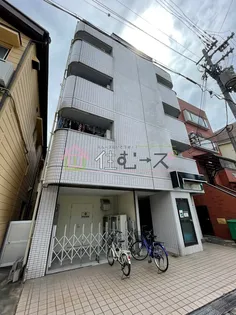 ロイヤル西梅田【6階】の外観