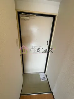M’プラザ城東【3階】の玄関