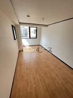 デイルーチェ上町EAST【6階】の居間