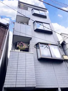 プラザ市岡【2階】の外観