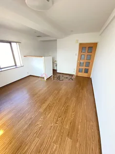 ラパンジール塚本【5階】の居間