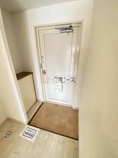 ラパンジール塚本【4階】の玄関