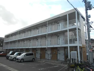 レオパレスルミナス ウエスト【3階】の外観