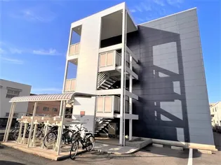 レオパレスナザレ【3階】の外観