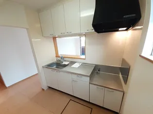 グランモデッサA【1階】のキッチン