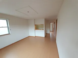 グランモデッサA【1階】の居間