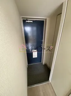 トラスティーコート【4階】の玄関