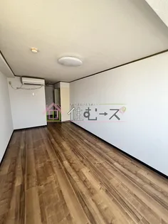 デイルーチェ上町EAST【6階】の居間