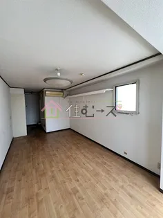 デイルーチェ上町EAST【6階】の居間