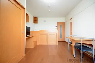 レオパレス喜連北【2階】の居間