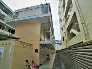 レオパレスセジュール新保【3階】の外観