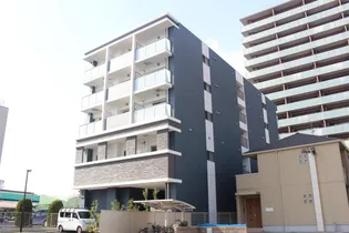 グランブルー高槻【3階】の外観