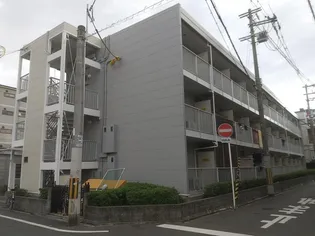 レオパレススリーアローズ【1階】の外観