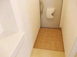 ソレイユ アルドーレ【1階】の玄関