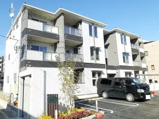 Grisaille【1階】の外観