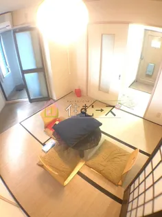 新宿津石ビル【3階】の外観