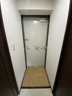 アクエルド新町【9階】の玄関