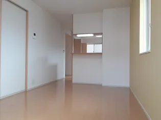 オリーブ【1階】の居間