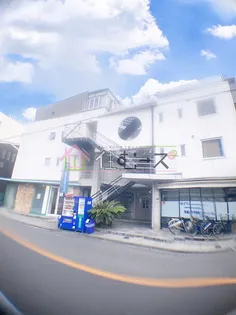 USフラット【3階】の外観