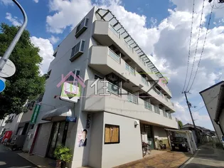 エステート鶴見【3階】の外観