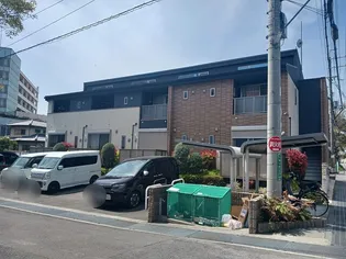 カルムルラーシュ【1階】の外観