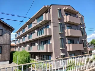 ラ プルミエールの画像