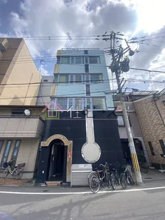 リビア岸里の画像