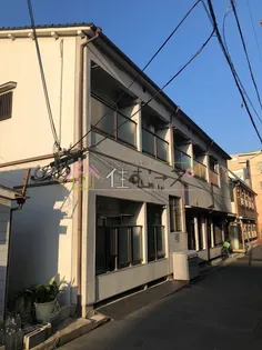 渡辺マンション【1階】の外観