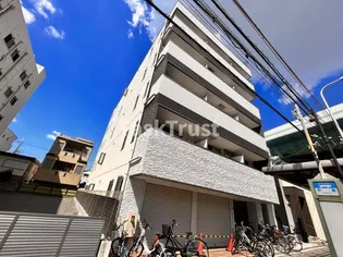 プレシャス中宮【1階】の外観