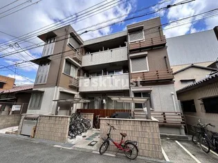 アドラ【1階】の外観