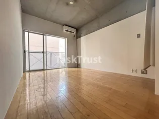 RAFFINE azma【6階】の居間