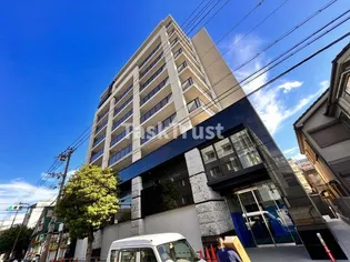 AMKレフィナード中宮【4階】の外観