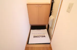 コンフォール布津原【2階】の玄関