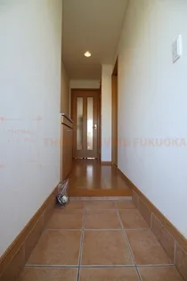 K’SAPI【105号室】の玄関