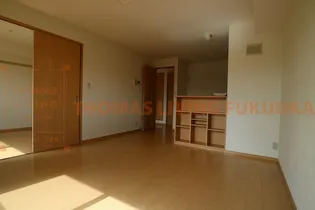 ヴェルドミール大山【2階】の居間